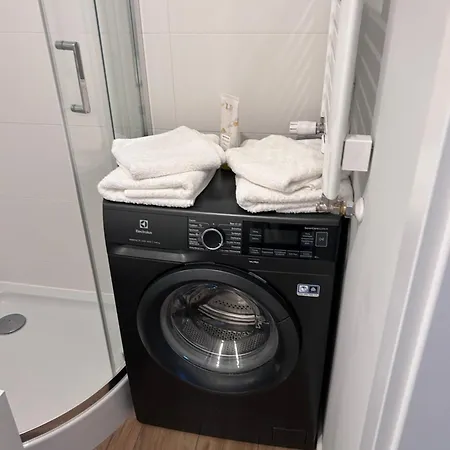 Z Balkonem I Parkingiem *