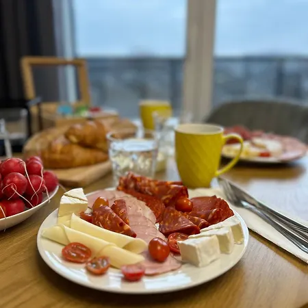 アパート Z Balkonem I Parkingiem ヴロツワフ